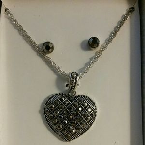 18" Silver and Black Art Deco Neclace Earring Set